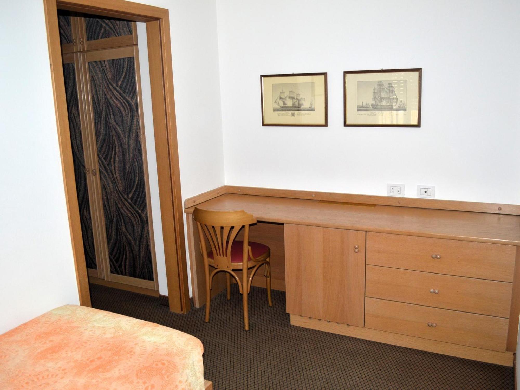 Hotel Villa Regina Levico Terme Eksteriør bilde