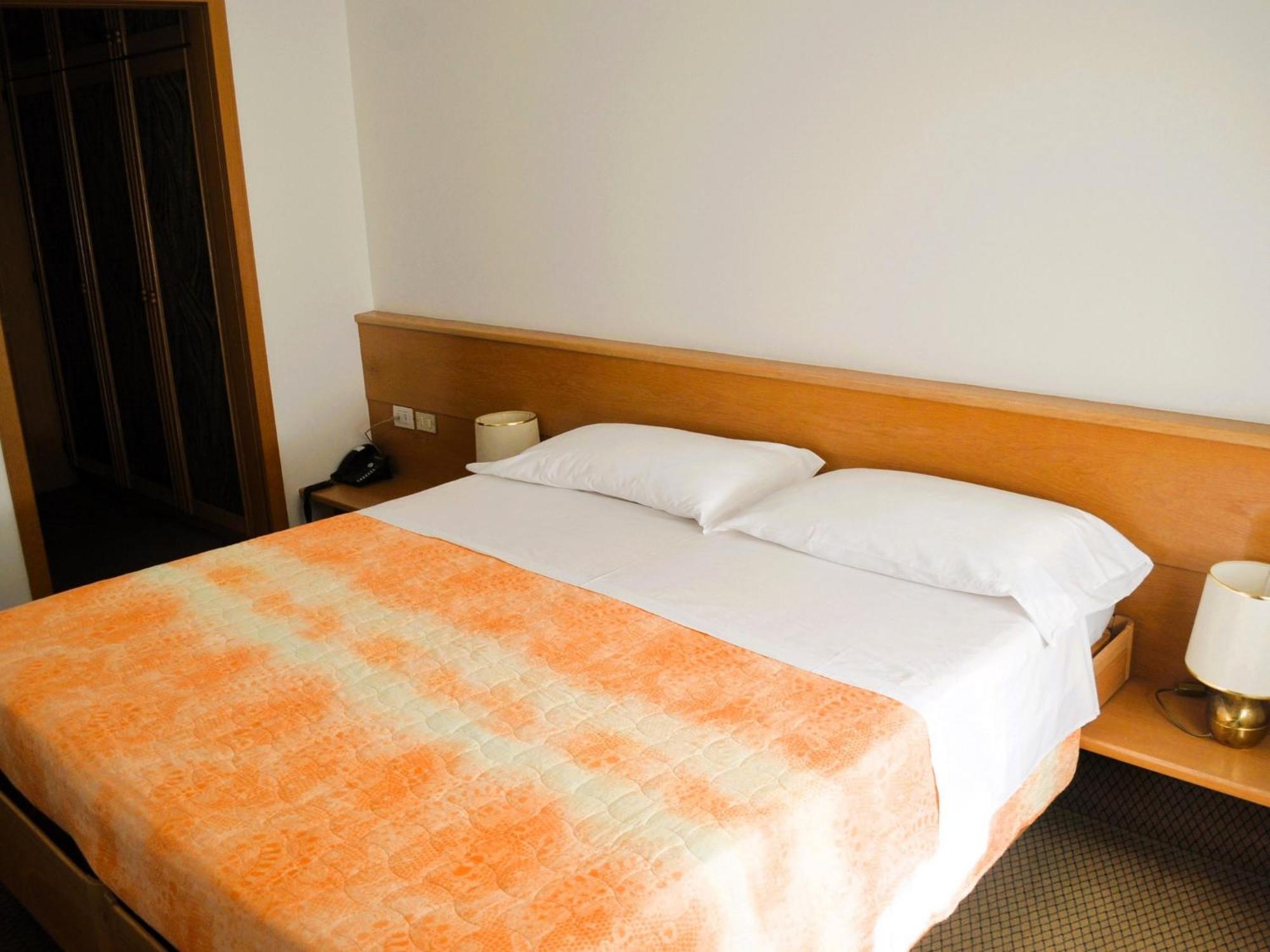 Hotel Villa Regina Levico Terme Eksteriør bilde