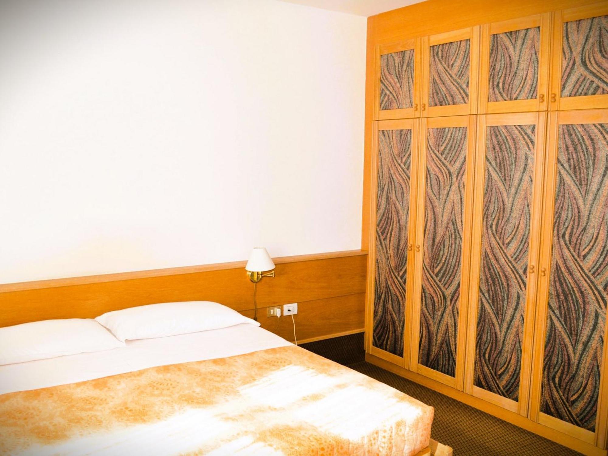 Hotel Villa Regina Levico Terme Eksteriør bilde