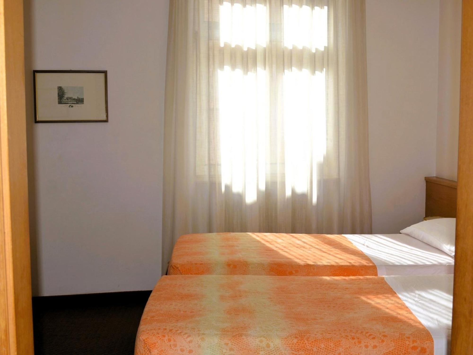 Hotel Villa Regina Levico Terme Eksteriør bilde
