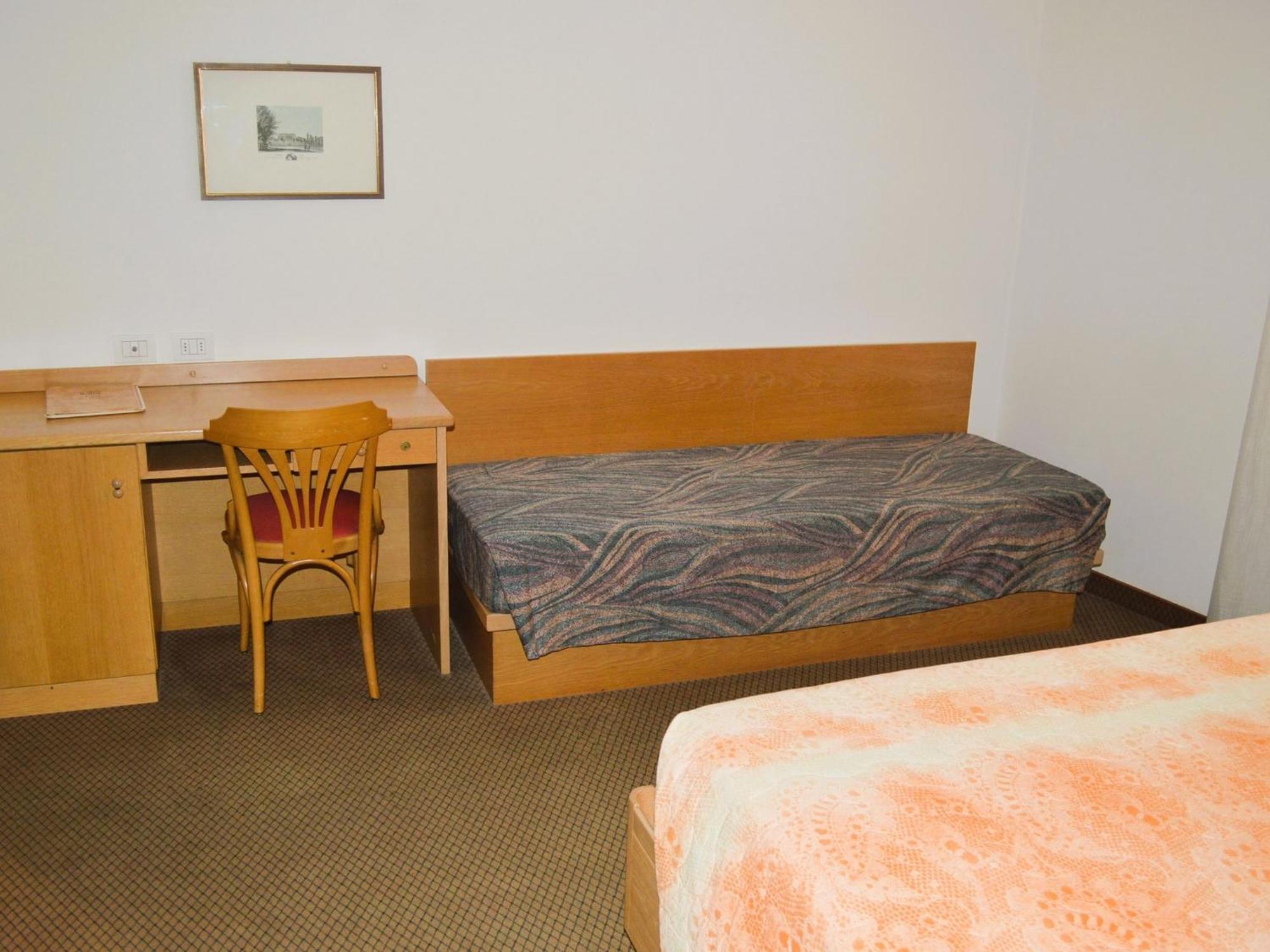 Hotel Villa Regina Levico Terme Eksteriør bilde