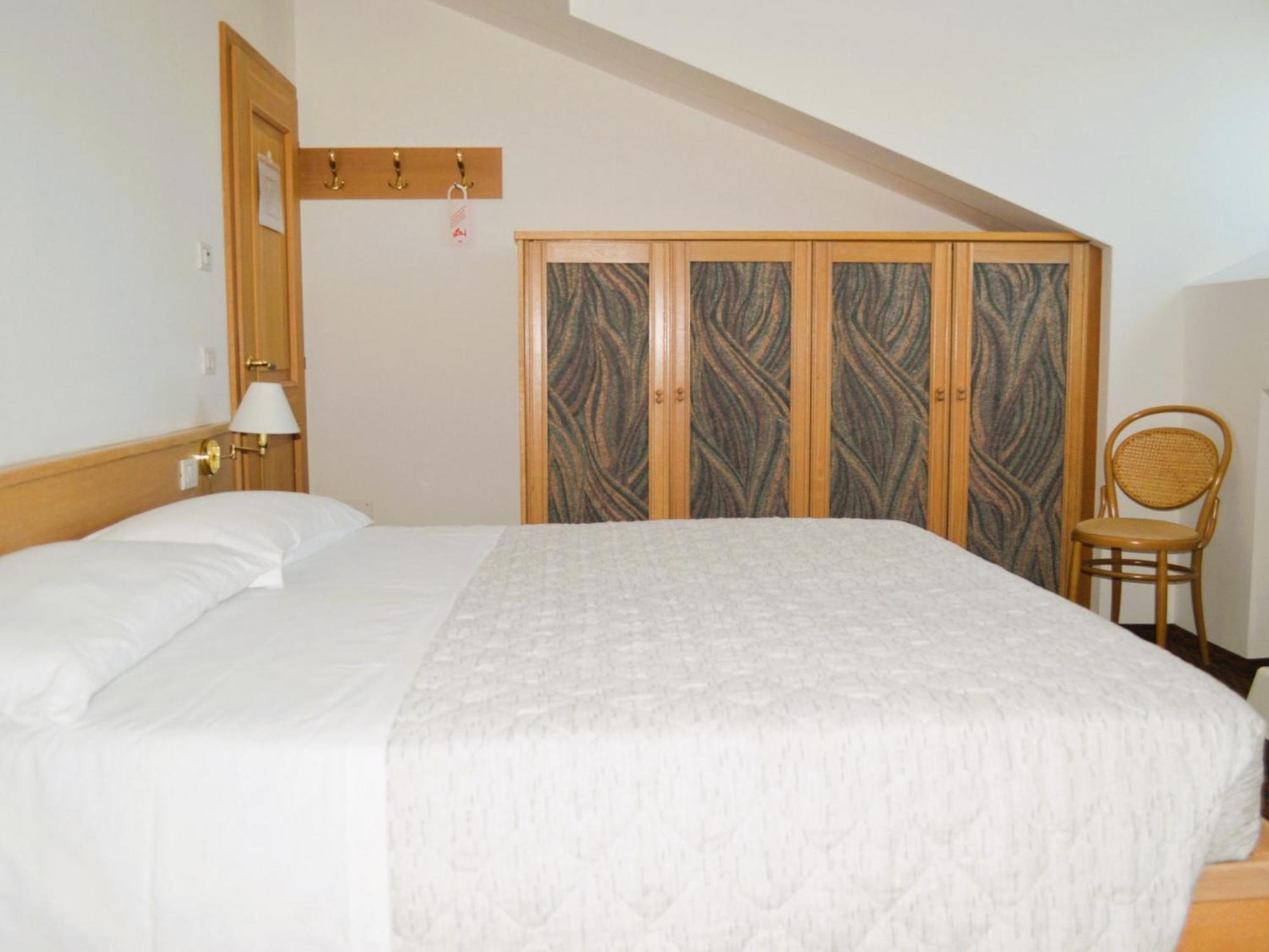 Hotel Villa Regina Levico Terme Eksteriør bilde