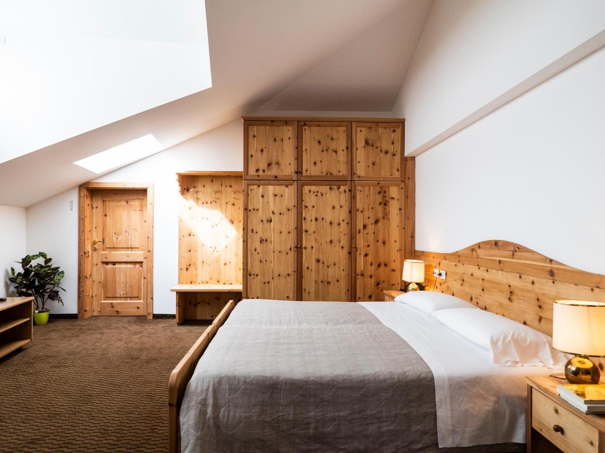 Hotel Villa Regina Levico Terme Eksteriør bilde