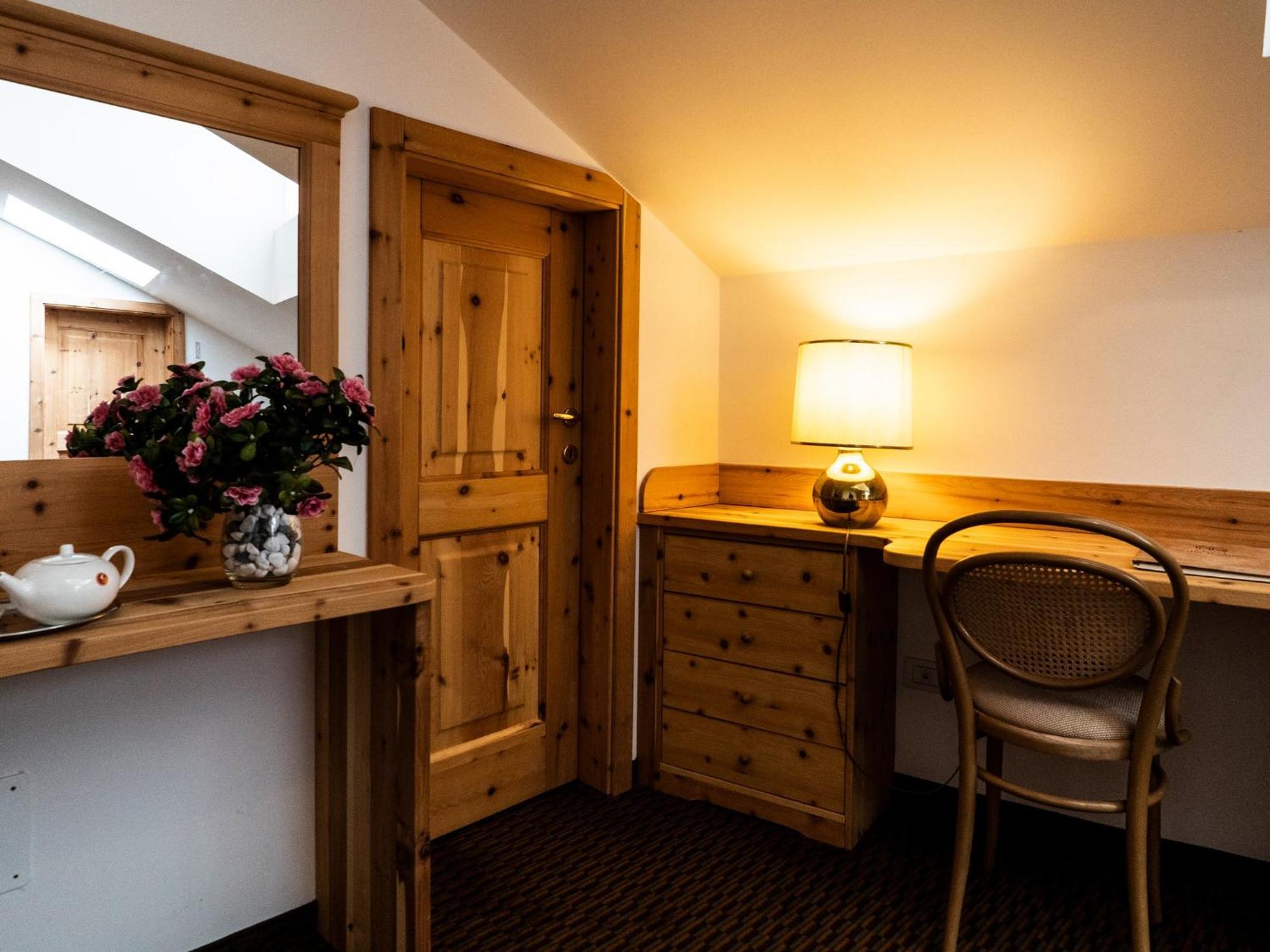 Hotel Villa Regina Levico Terme Eksteriør bilde