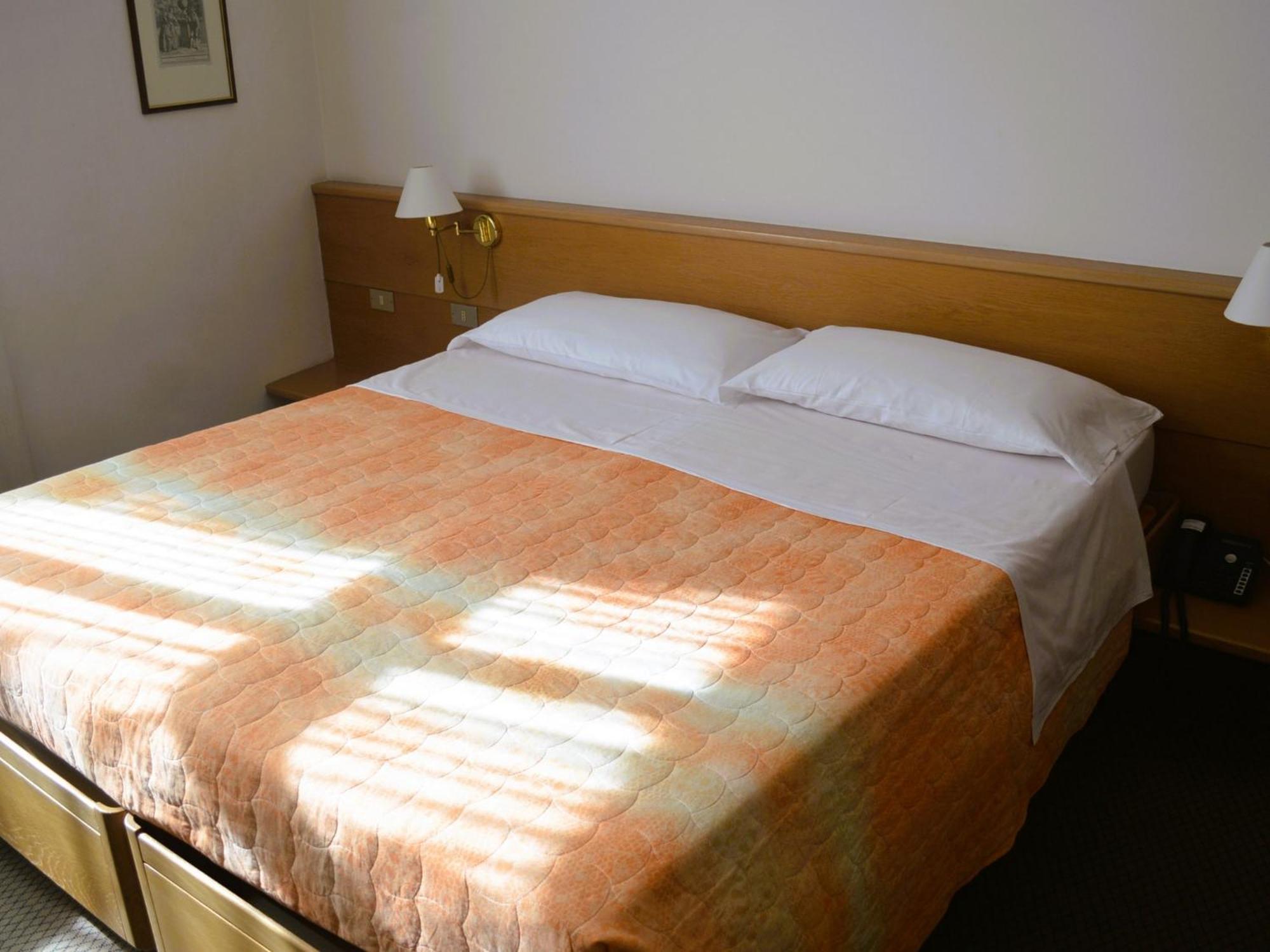 Hotel Villa Regina Levico Terme Eksteriør bilde