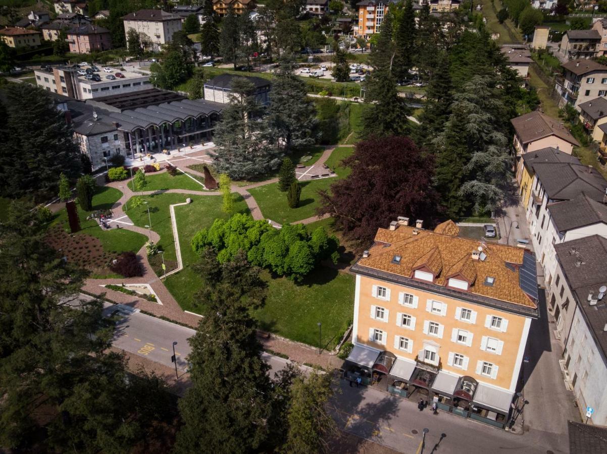 Hotel Villa Regina Levico Terme Eksteriør bilde